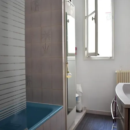 Charming 1 Bedroom In St Germain Apartment Paris